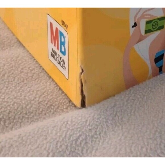 Milton Bradley Hasbro 2004 Electronic Talking Mall Madness Board Game Y2K - Picture 13 of 16